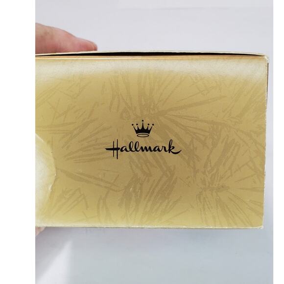 Vintage Hallmark Keepsake Ornament Magic Series Dog's Best Friend (Lighted) 1993 - Picture 7 of 10